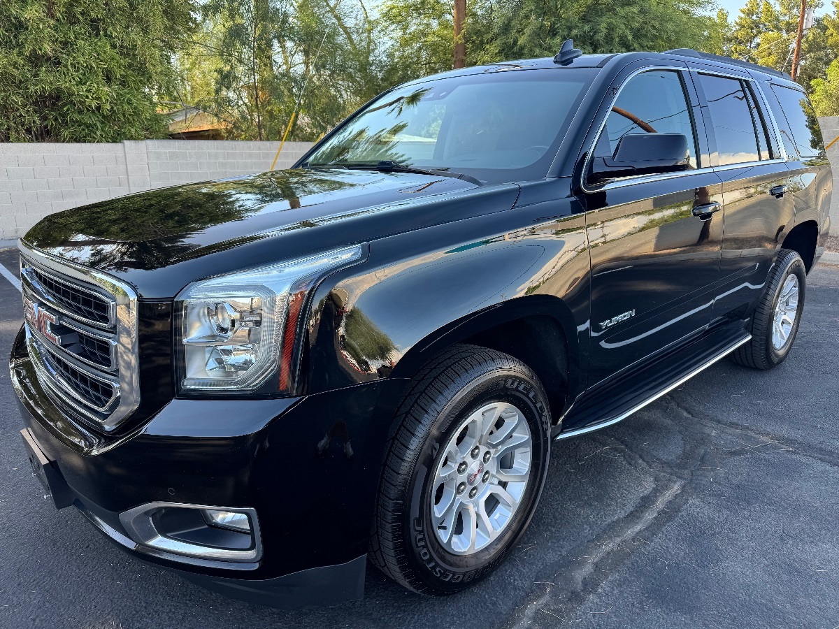 2019 Gmc Yukon SLT photo 2