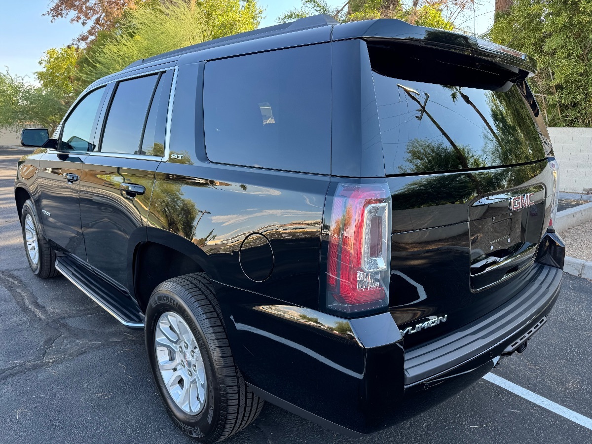 2019 Gmc Yukon SLT photo 9