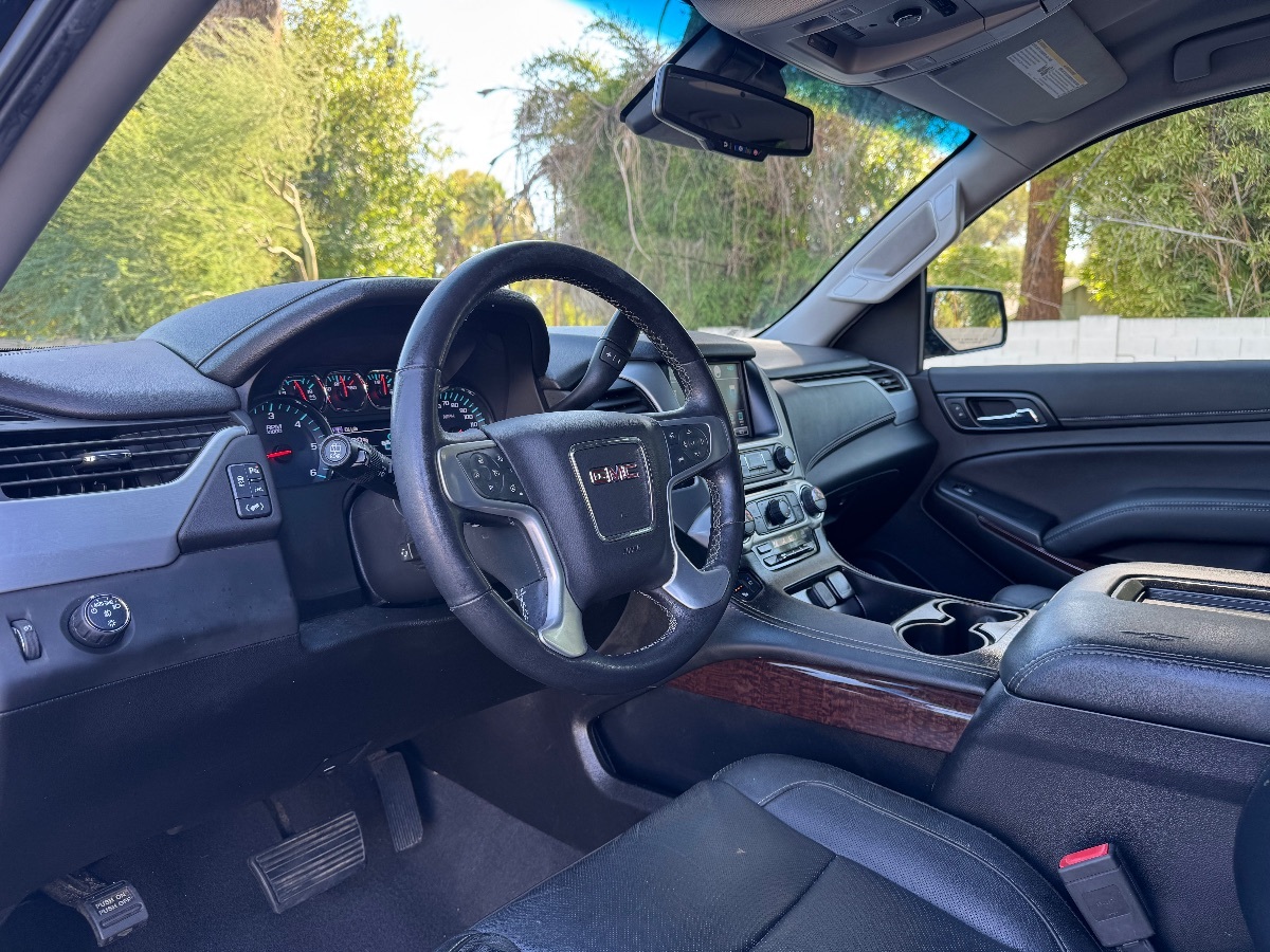 2019 Gmc Yukon SLT photo 16