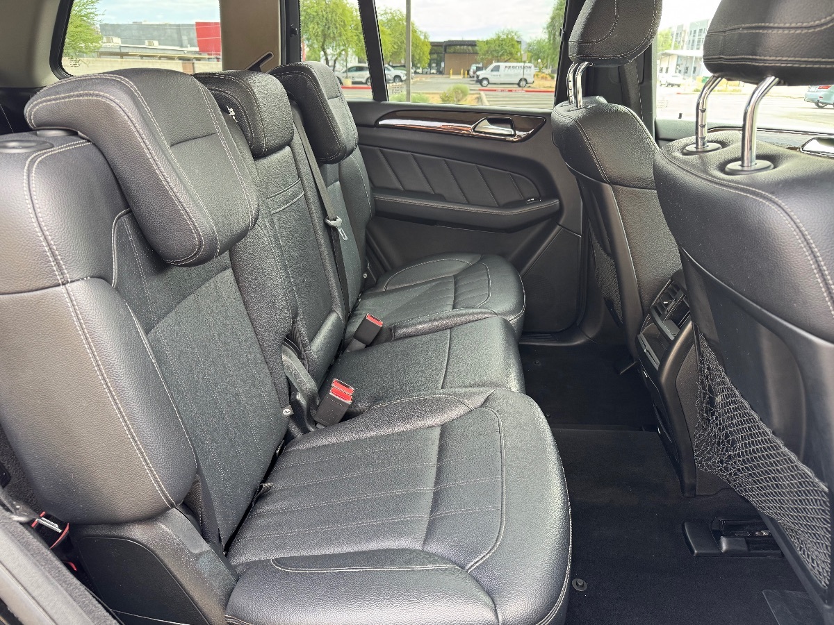2015 Mercedes Benz GL 350 BlueTEC photo 10