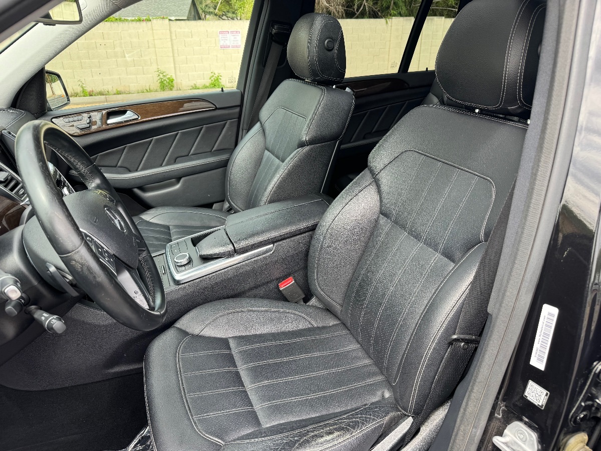 2015 Mercedes Benz GL 350 BlueTEC photo 14