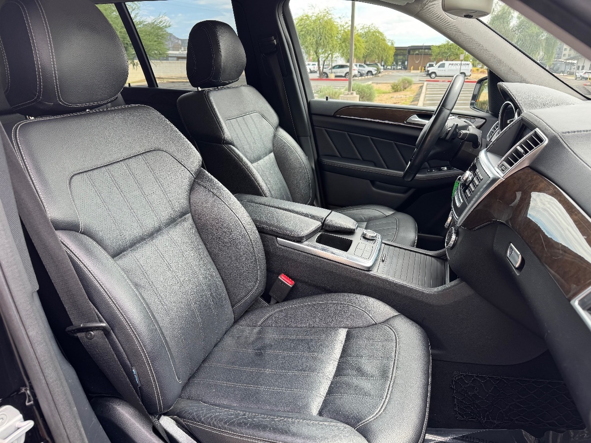 2015 Mercedes Benz GL 350 BlueTEC photo 13