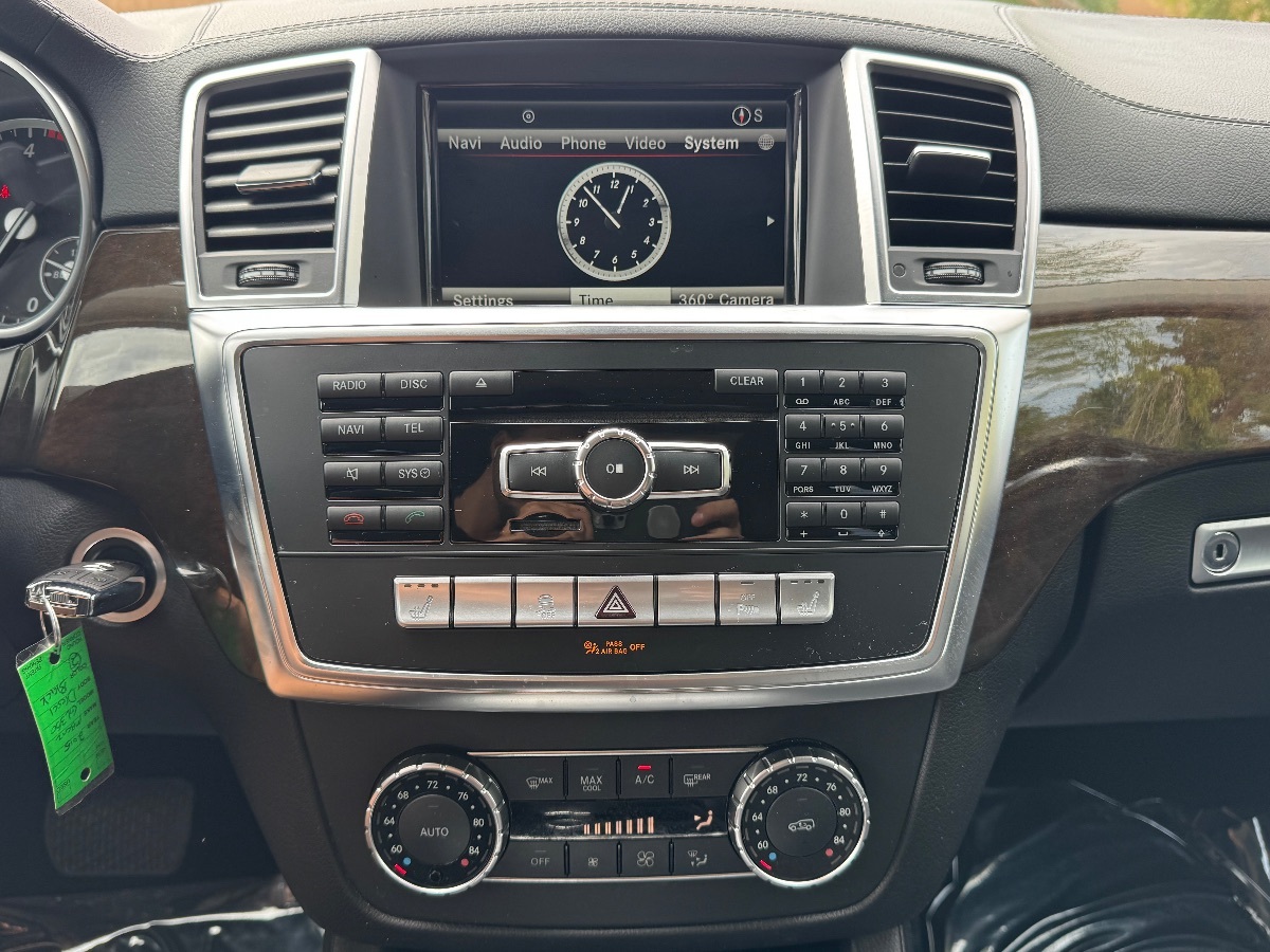 2015 Mercedes Benz GL 350 BlueTEC photo 20
