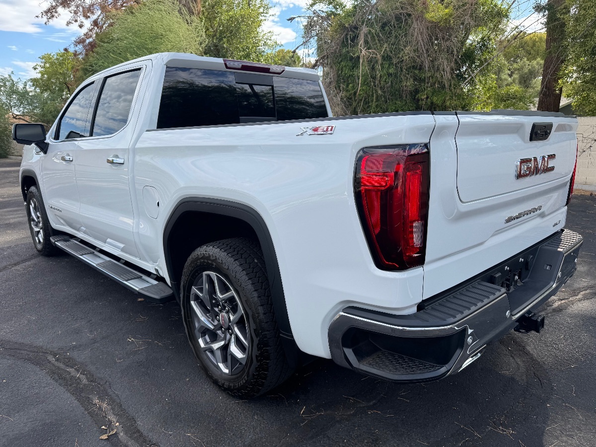 2024 Gmc Sierra 1500 SLT photo 9