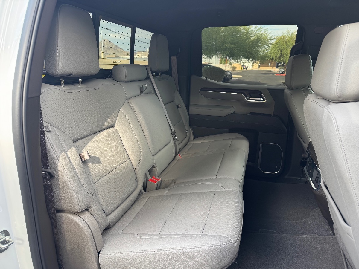 2024 Gmc Sierra 1500 SLT photo 11
