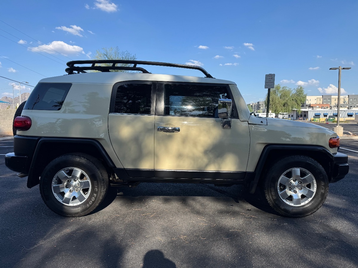 2008 Toyota FJ Cruiser Base photo 6