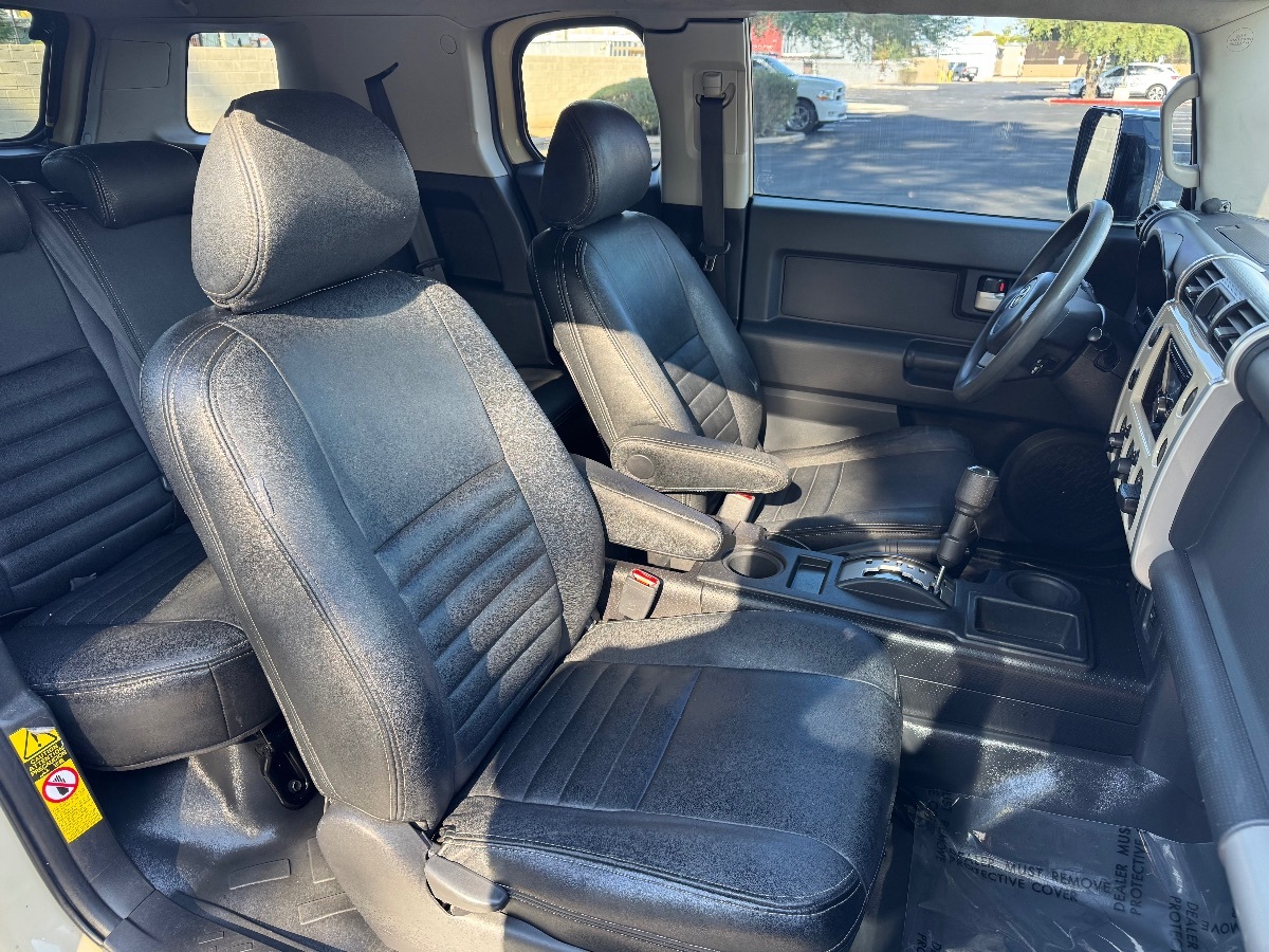 2008 Toyota FJ Cruiser Base photo 12