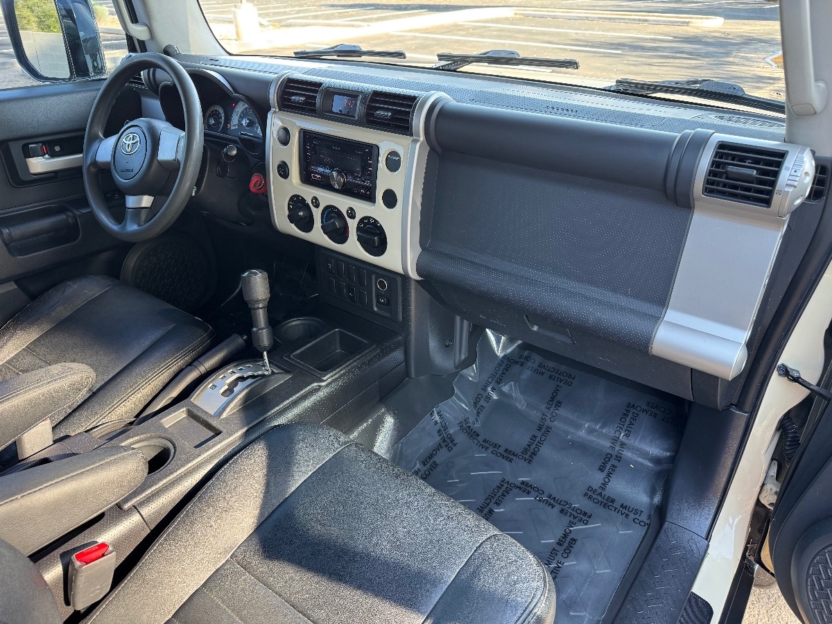 2008 Toyota FJ Cruiser Base photo 13