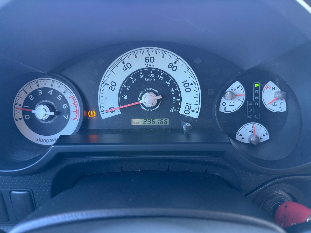 2008 Toyota FJ Cruiser Base photo 17