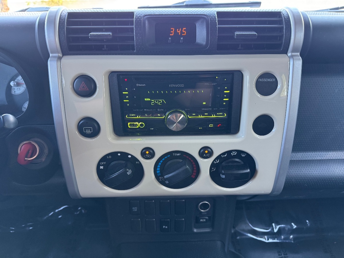 2008 Toyota FJ Cruiser Base photo 19