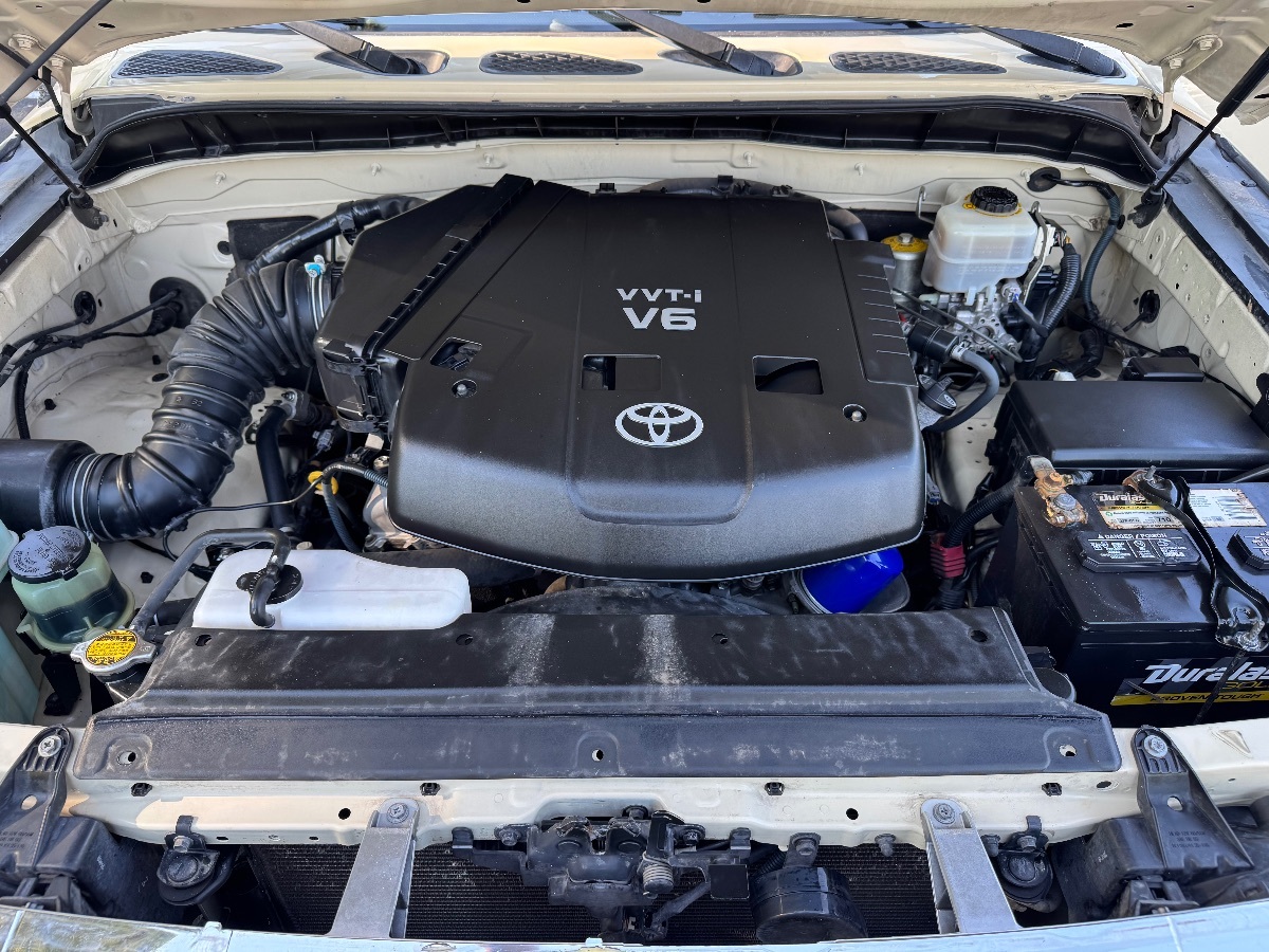 2008 Toyota FJ Cruiser Base photo 20