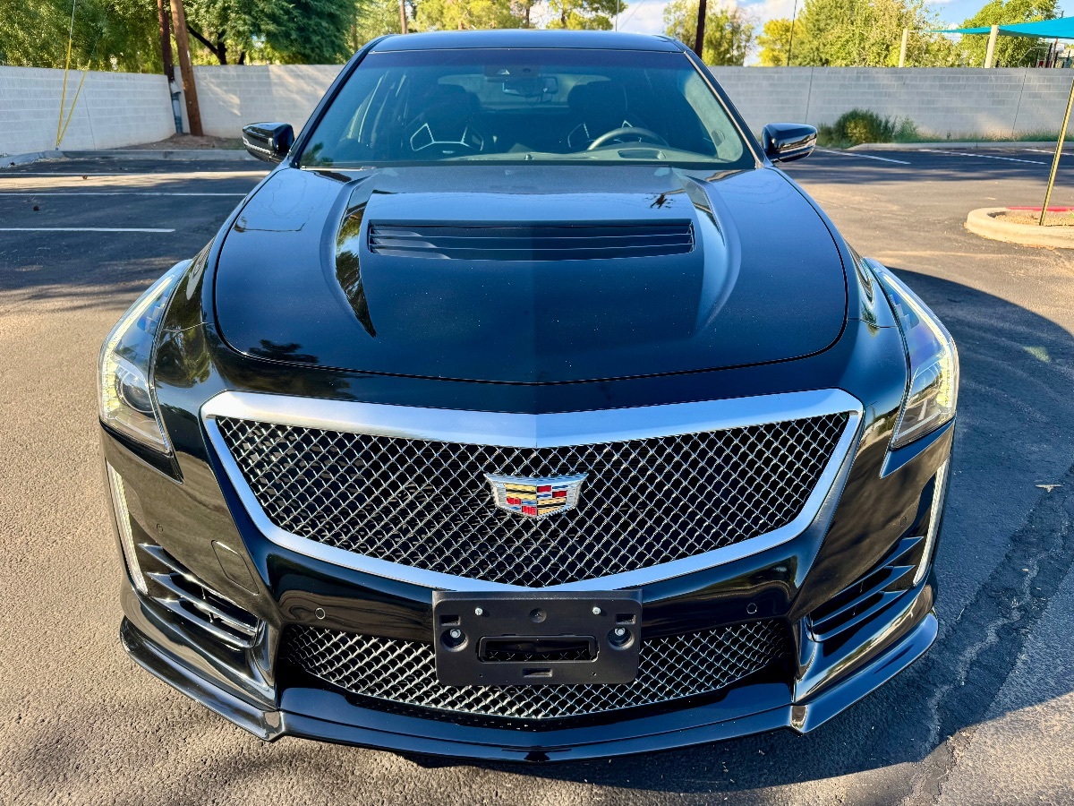 2018 Cadillac CTS V Sedan Luxury photo 3