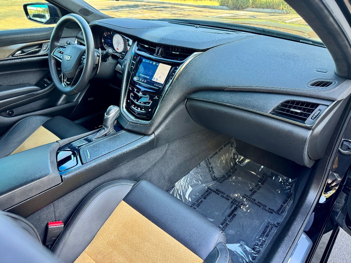 2018 Cadillac CTS V Sedan Luxury photo 13