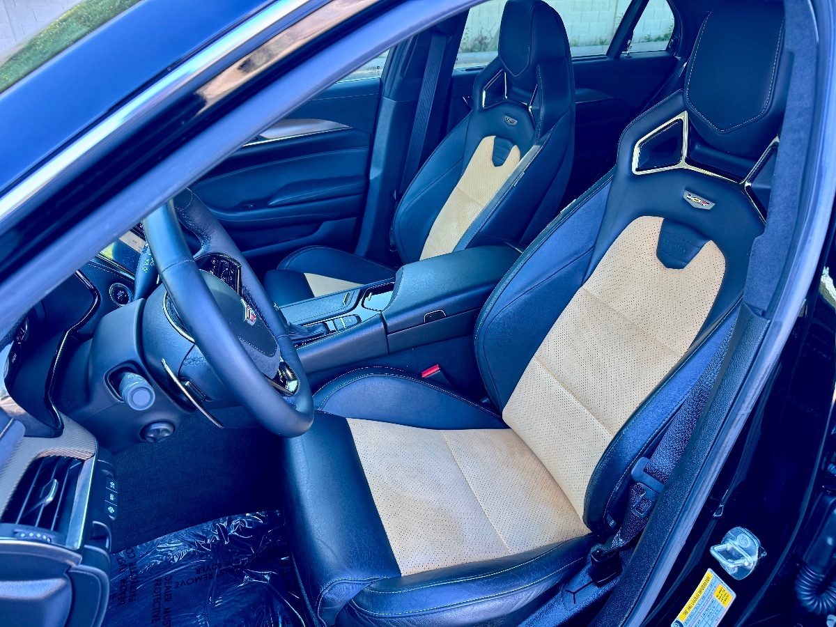 2018 Cadillac CTS V Sedan Luxury photo 14