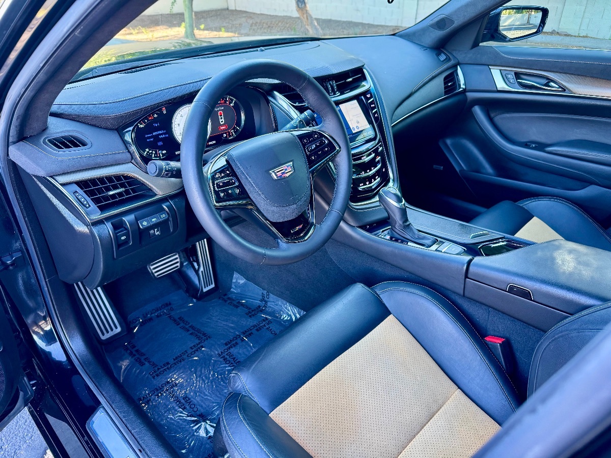 2018 Cadillac CTS V Sedan Luxury photo 15