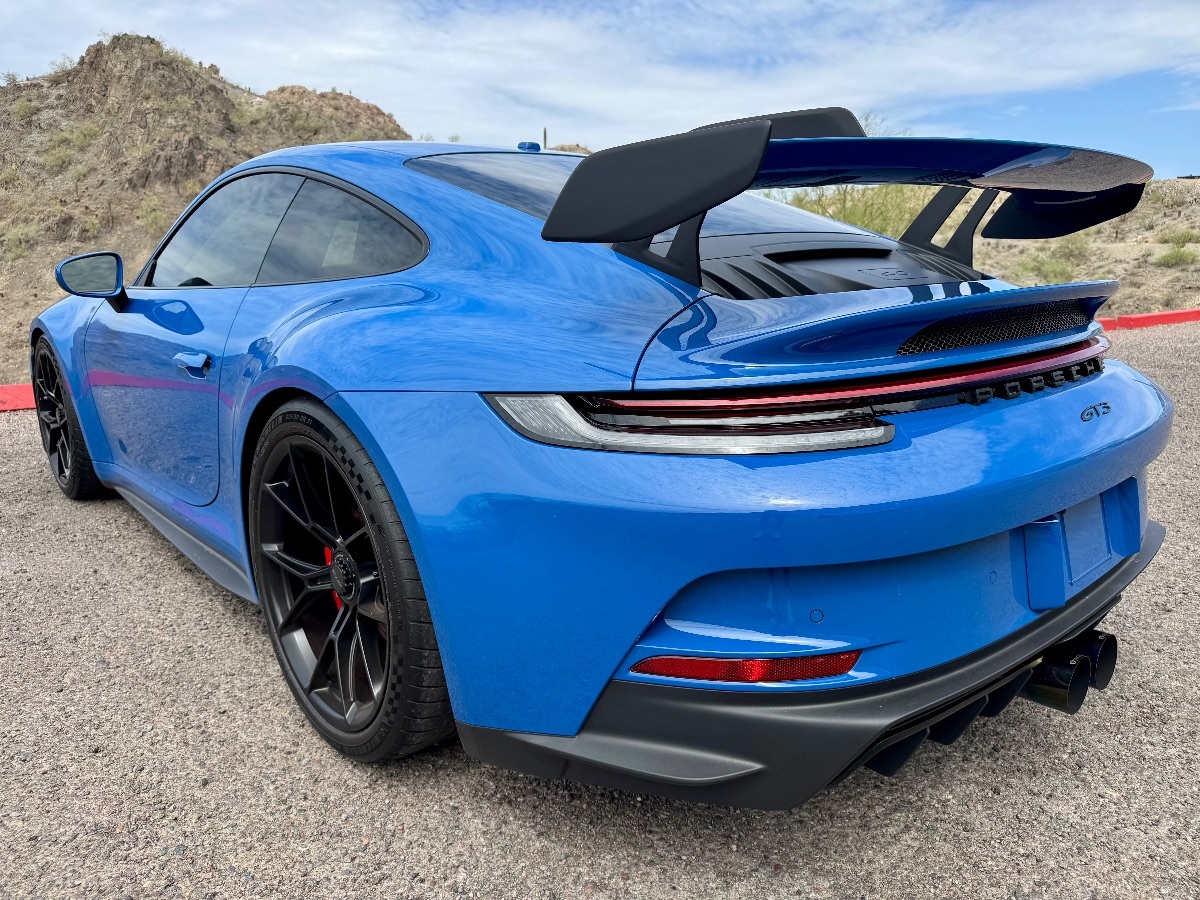 2022 Porsche 911 GT3 Touring photo 12