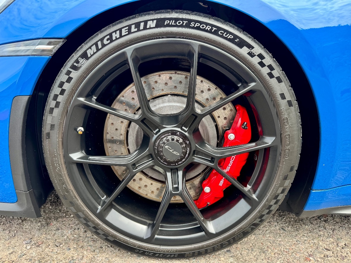 2022 Porsche 911 GT3 Touring photo 13