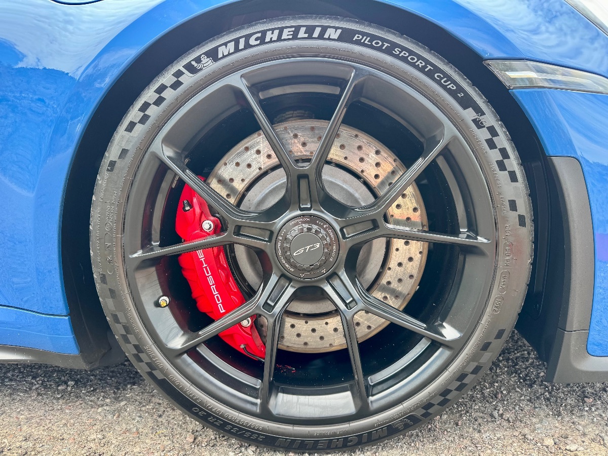 2022 Porsche 911 GT3 Touring photo 16