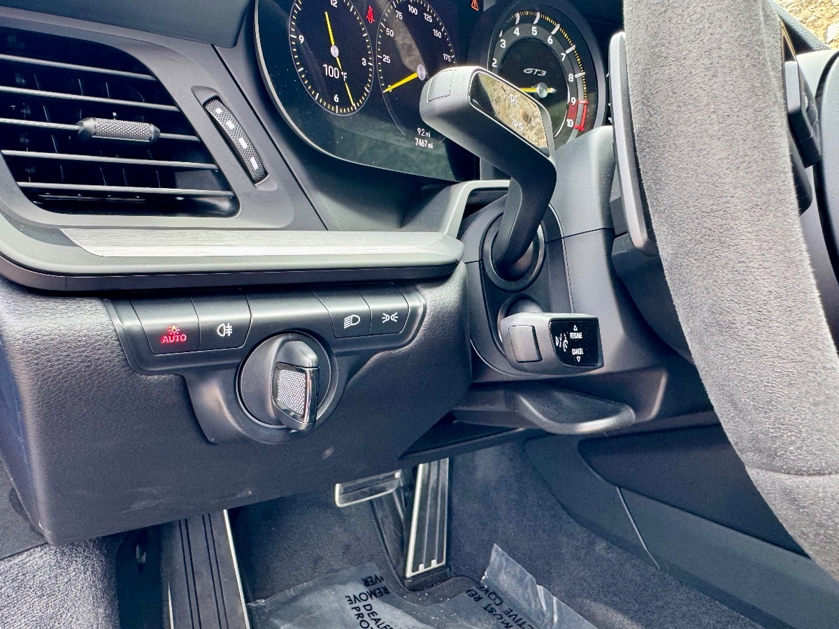 2022 Porsche 911 GT3 Touring photo 21