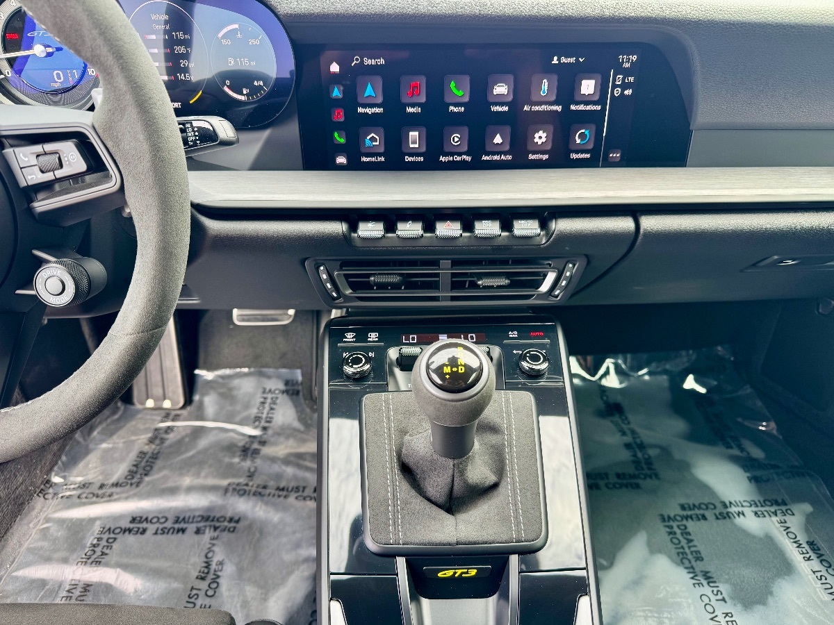 2022 Porsche 911 GT3 Touring photo 23