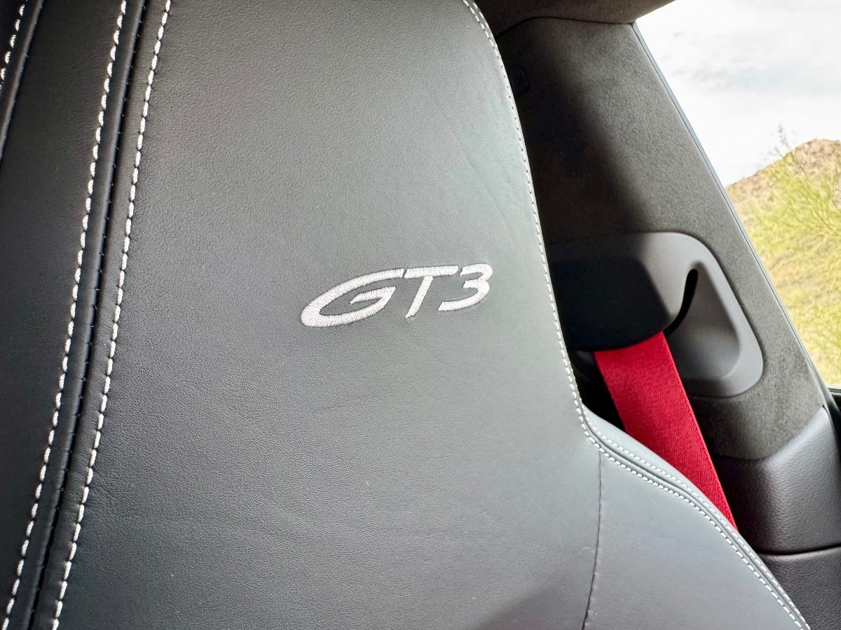 2022 Porsche 911 GT3 Touring photo 26