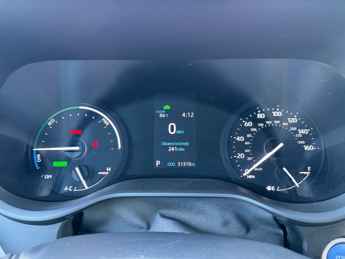 2023 Toyota Sienna LE photo 17