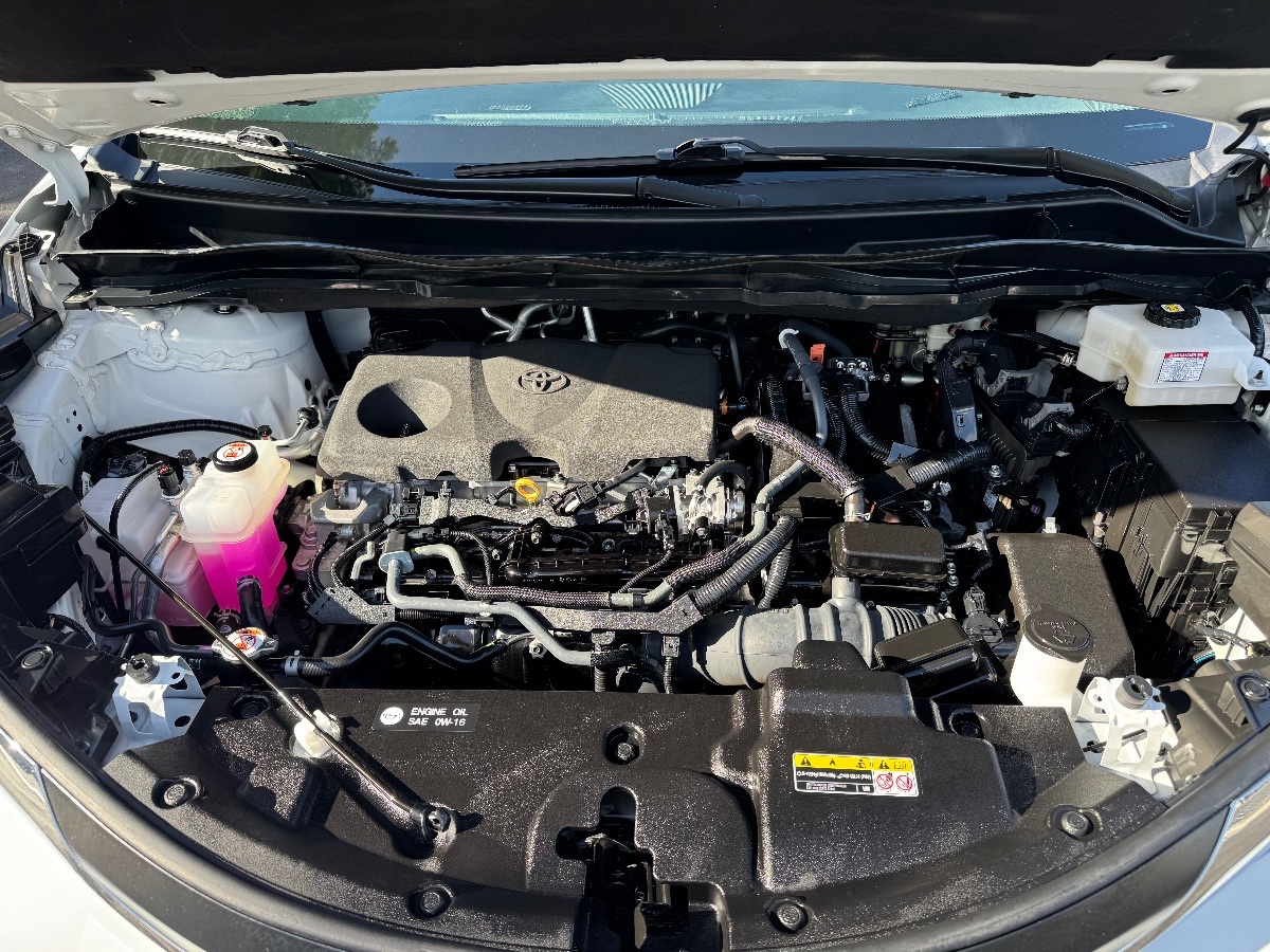 2023 Toyota Sienna LE photo 21