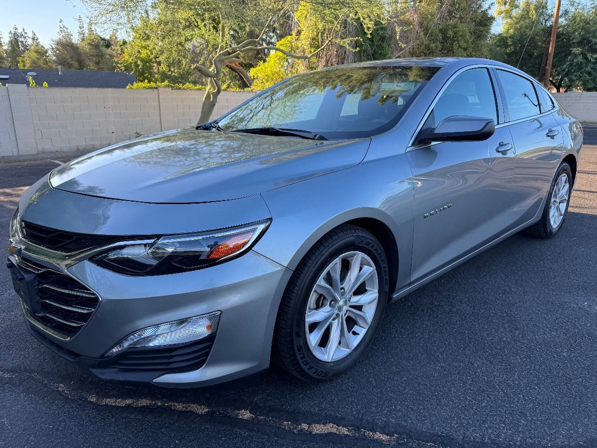 2023 Chevrolet Malibu 1LT photo 2