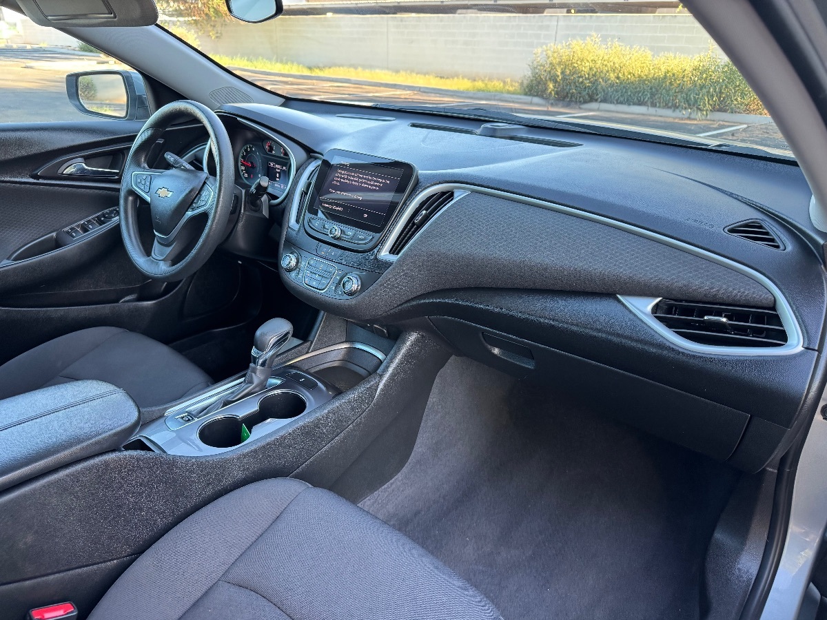 2023 Chevrolet Malibu 1LT photo 13
