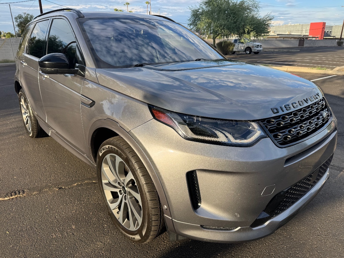 2021 Land Rover Discovery Sport SE photo 4