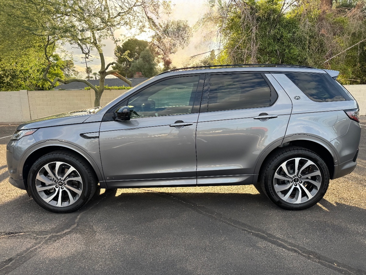 2021 Land Rover Discovery Sport SE photo 5