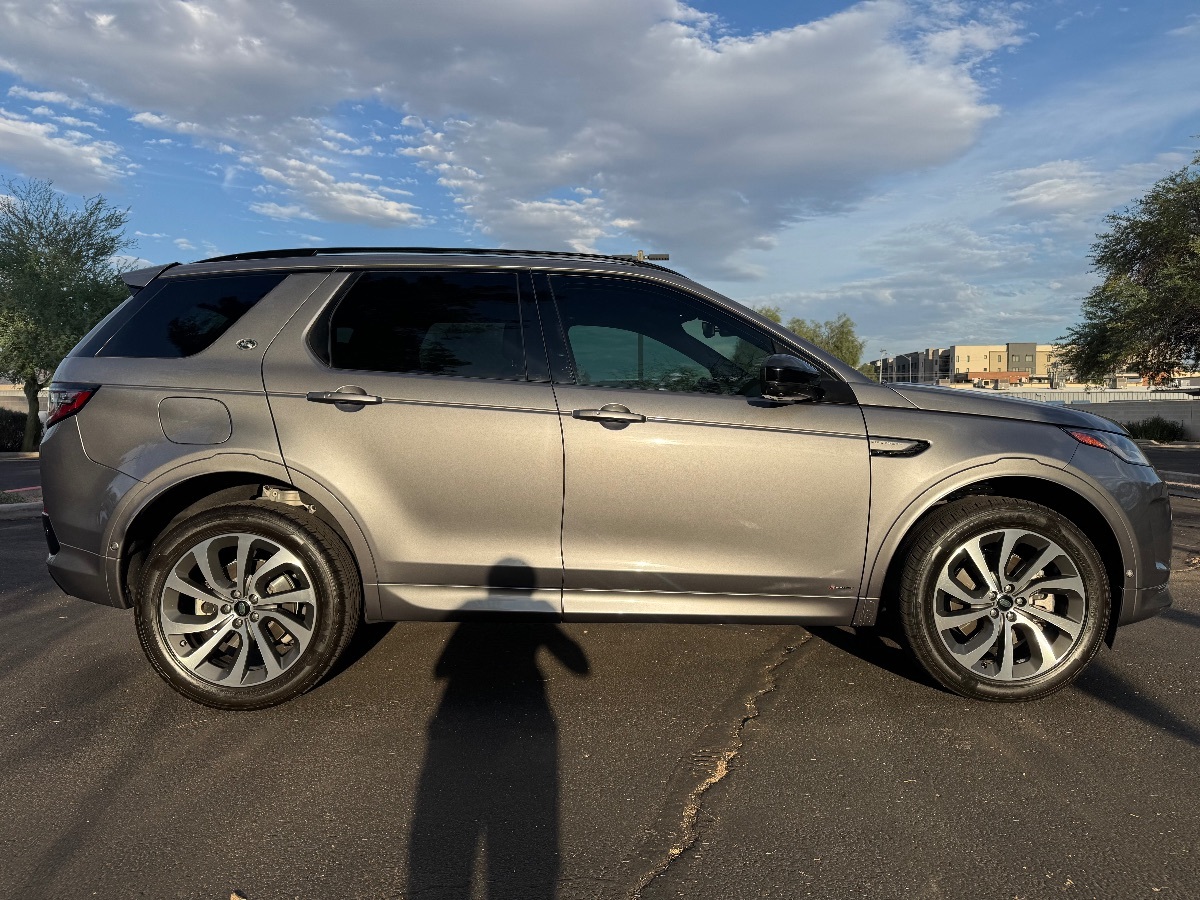 2021 Land Rover Discovery Sport SE photo 6