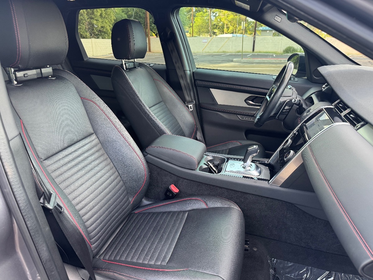 2021 Land Rover Discovery Sport SE photo 12