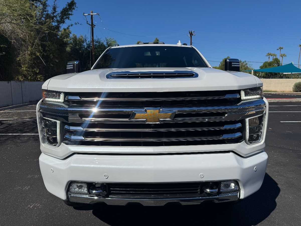 2022 Chevrolet Silverado 3500HD High Country photo 3