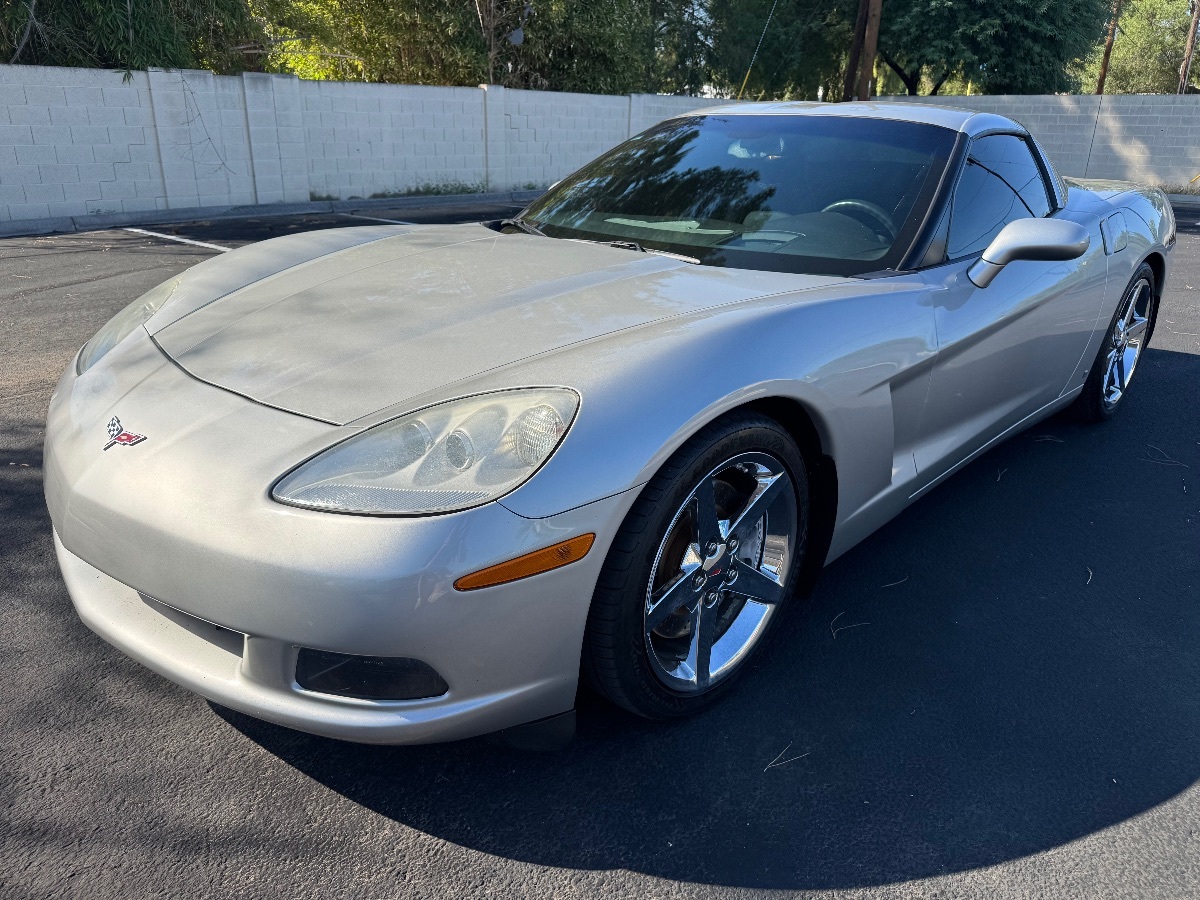 2007 Chevrolet Corvette Coupe photo 2