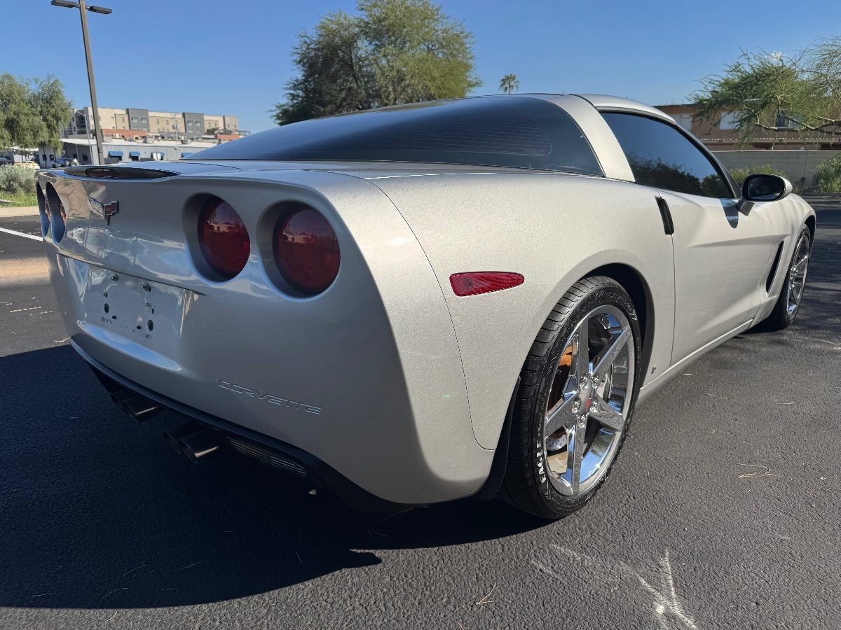 2007 Chevrolet Corvette Coupe photo 7