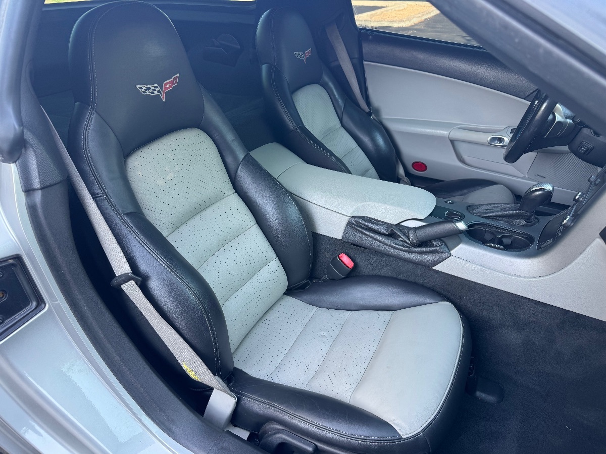2007 Chevrolet Corvette Coupe photo 10