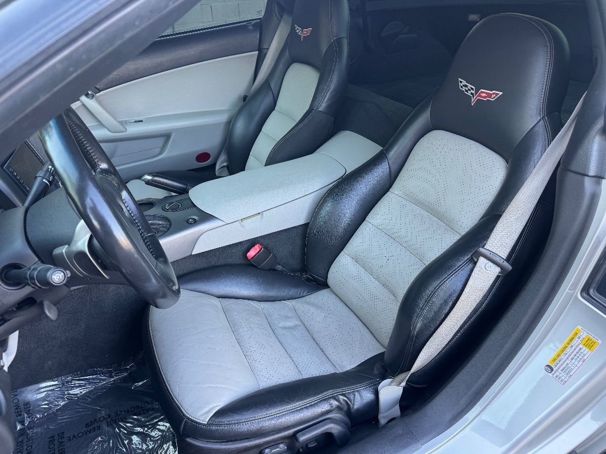 2007 Chevrolet Corvette Coupe photo 12
