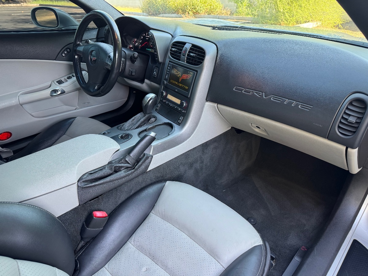 2007 Chevrolet Corvette Coupe photo 11