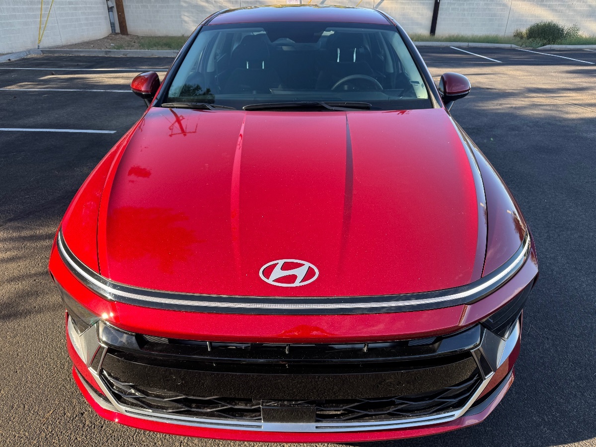 2025 Hyundai Sonata SEL photo 3