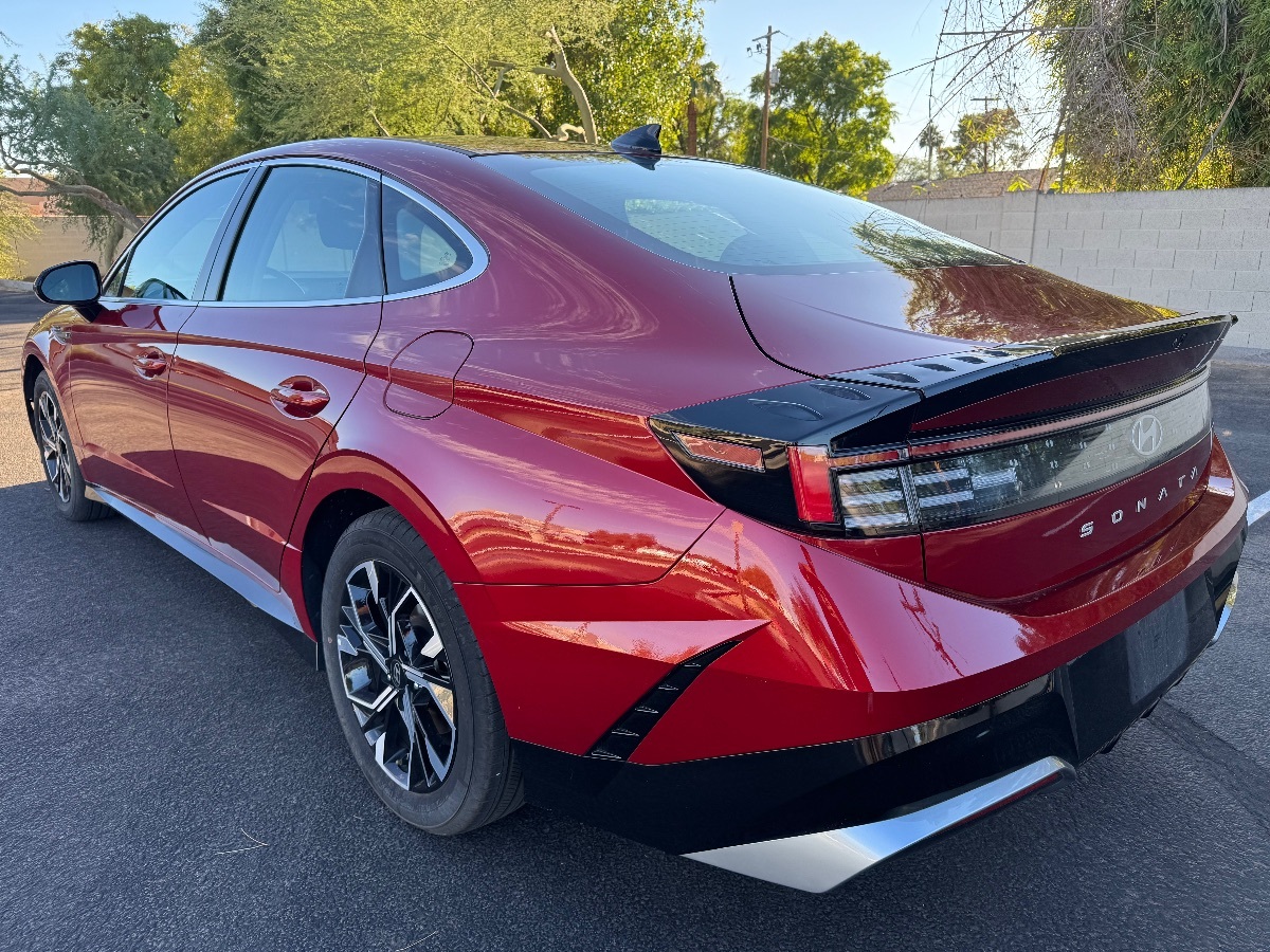 2025 Hyundai Sonata SEL photo 9