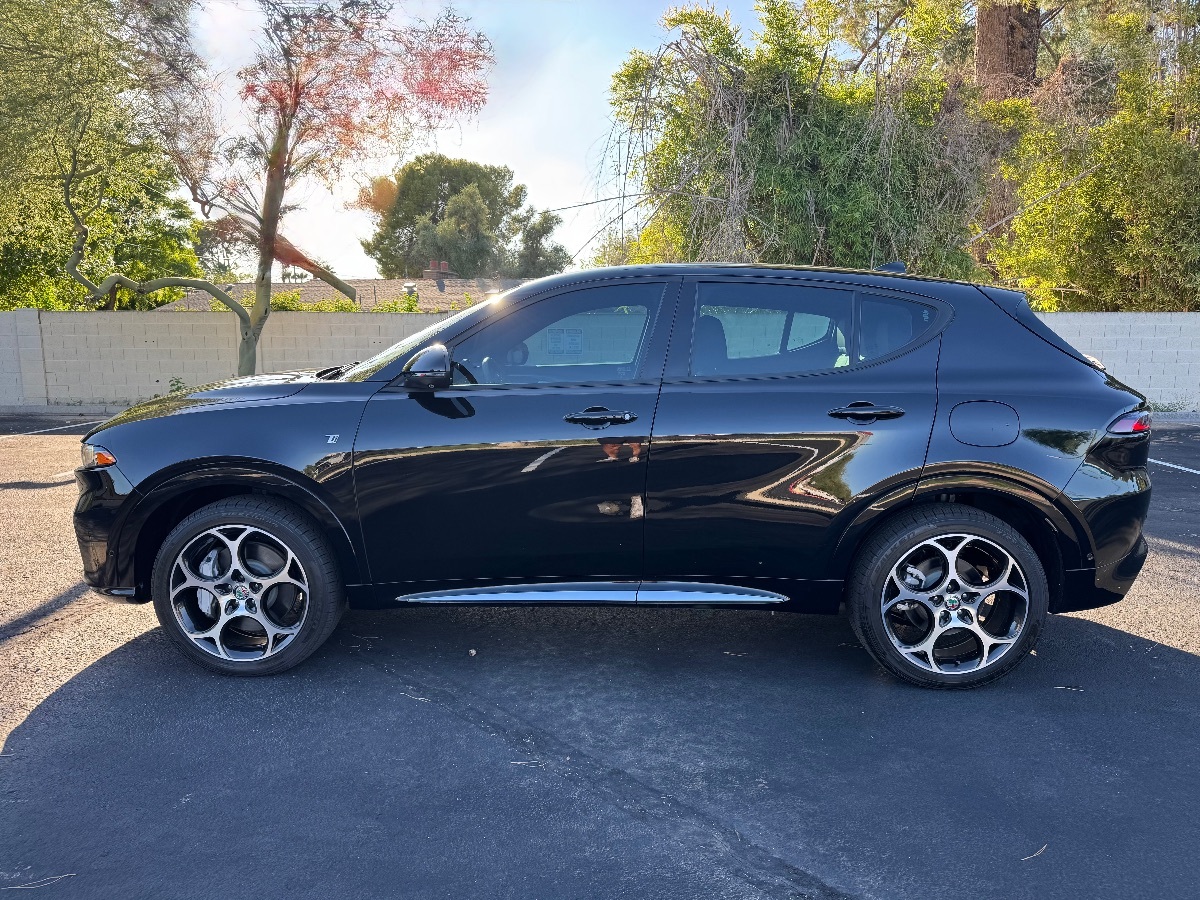 2024 Alfa Romeo Tonale Ti photo 5