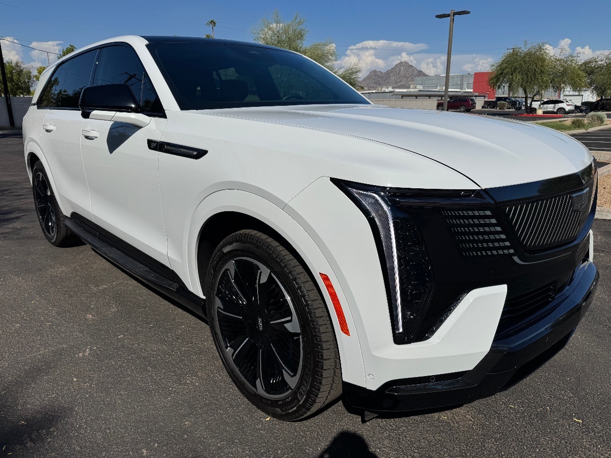 2025 Cadillac Escalade IQ Sport photo 4