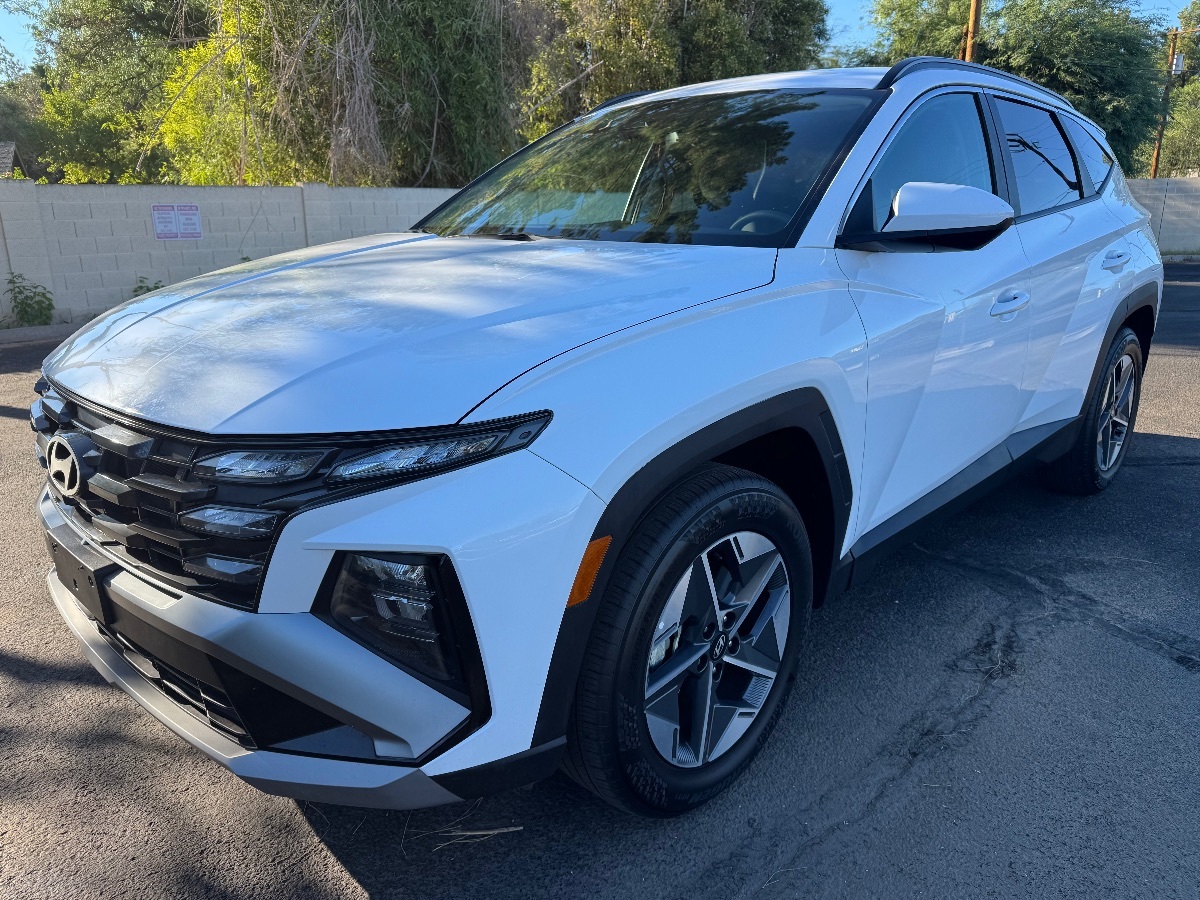2025 Hyundai Tucson SEL photo 2