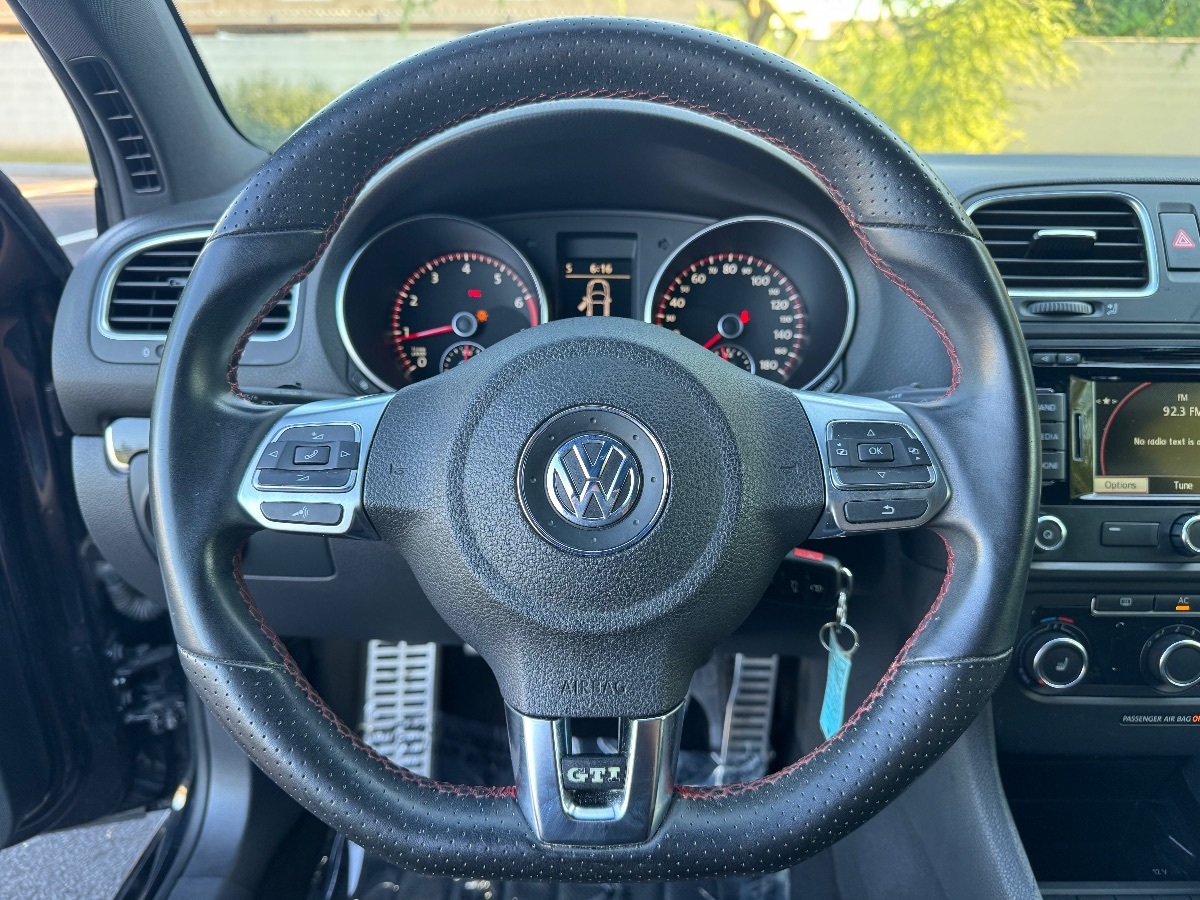 2012 Volkswagen Golf GTI photo 15