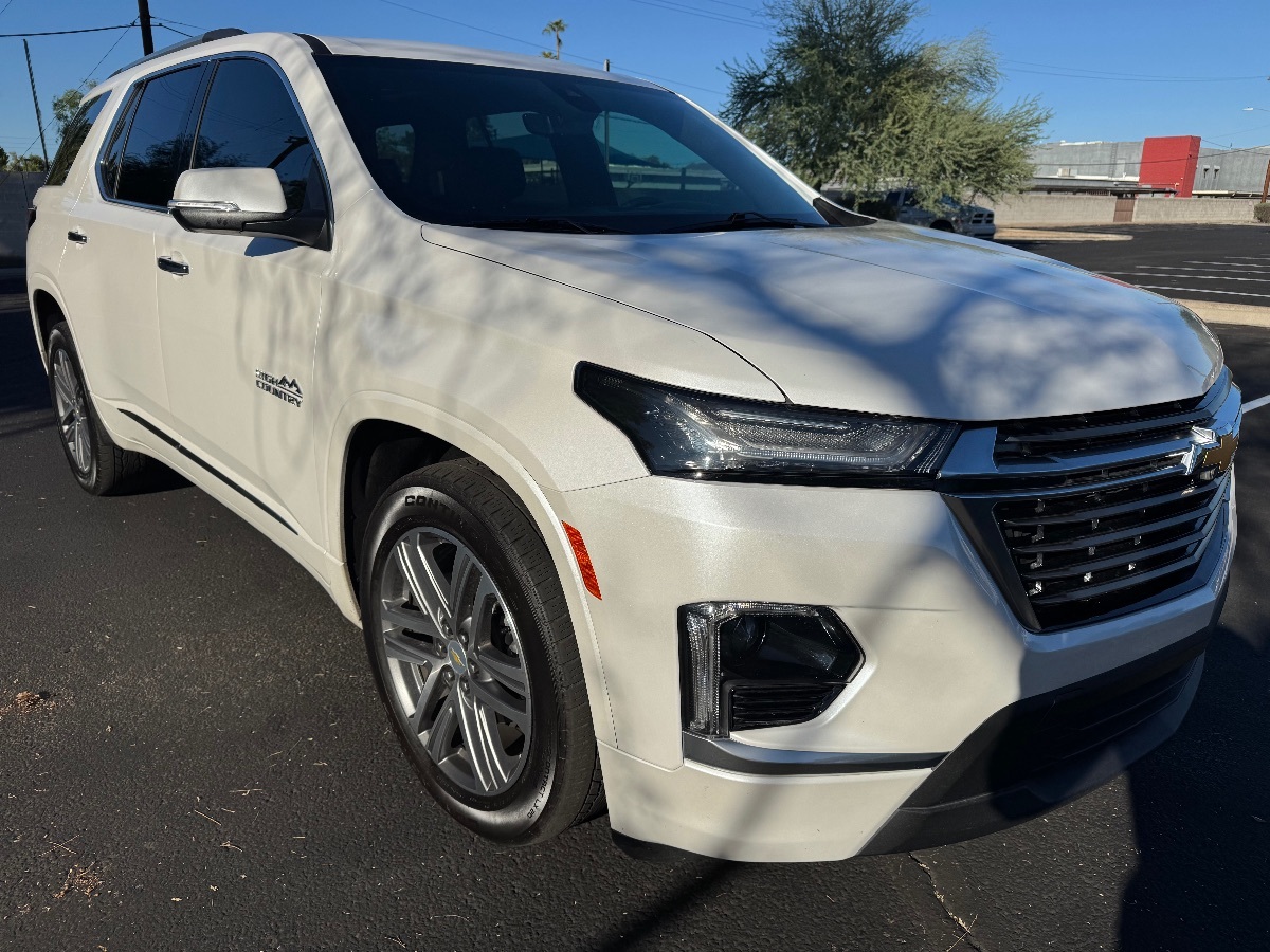 2023 Chevrolet Traverse High Country photo 3