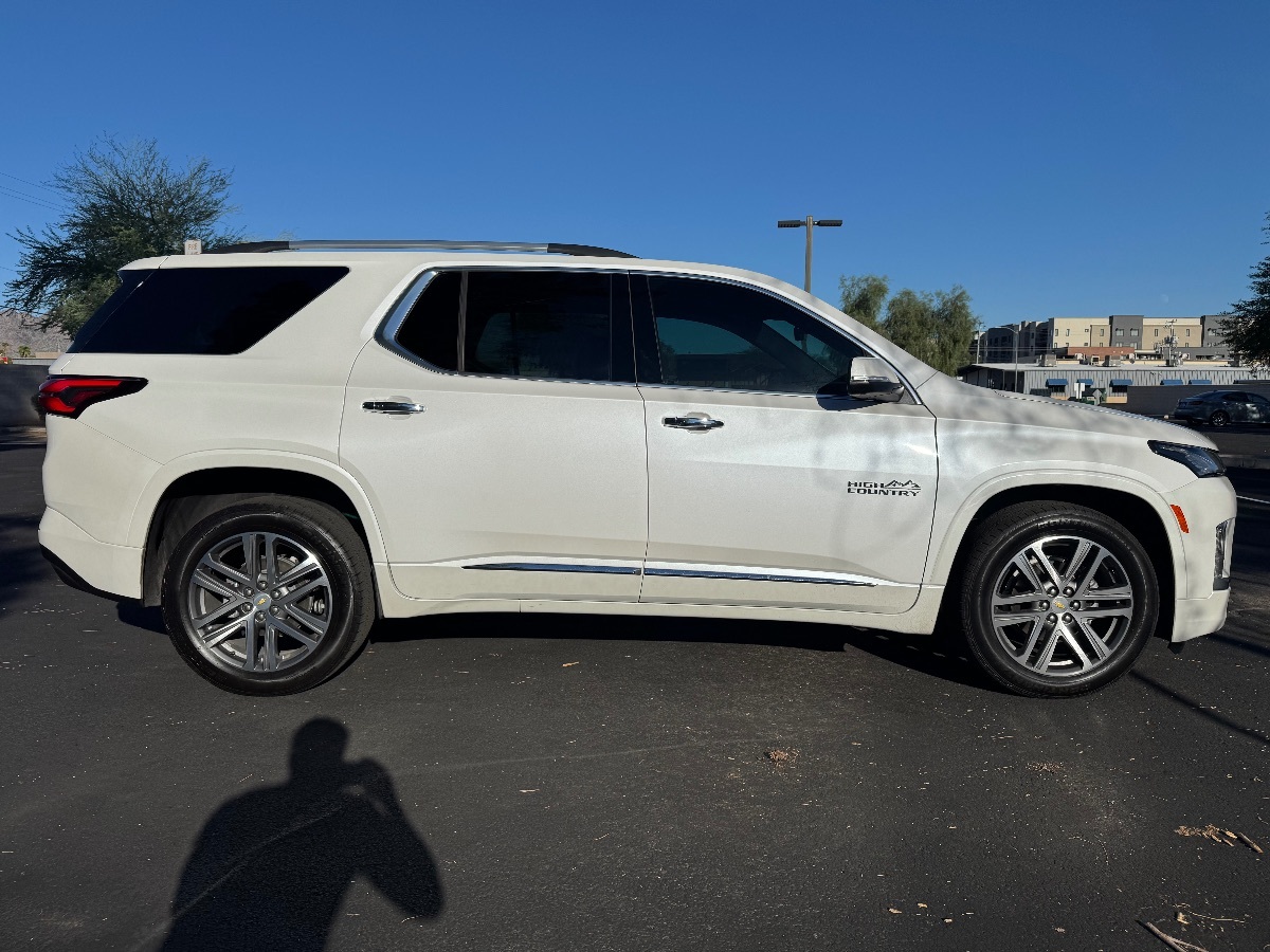 2023 Chevrolet Traverse High Country photo 5