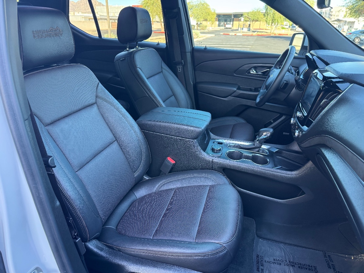 2023 Chevrolet Traverse High Country photo 12