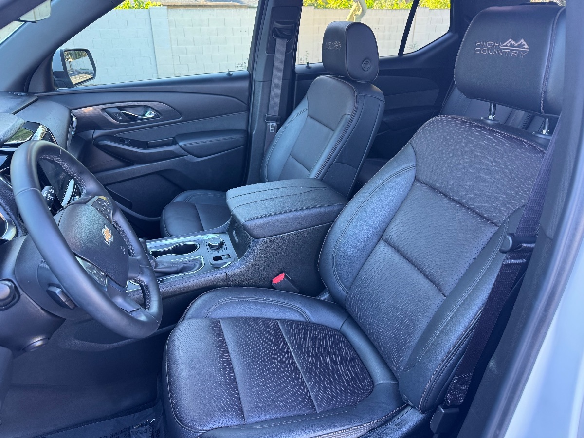2023 Chevrolet Traverse High Country photo 14