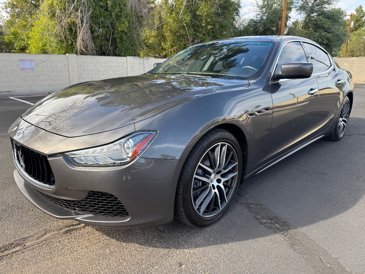 2015 Maserati Ghibli Base photo 2